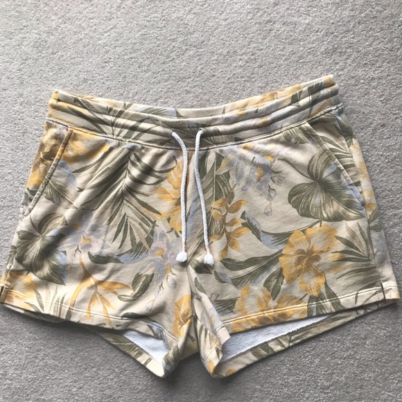 Old Navy Pants - Old Navy Beach Fleece Floral Tan Green Lounge Shorts Size L